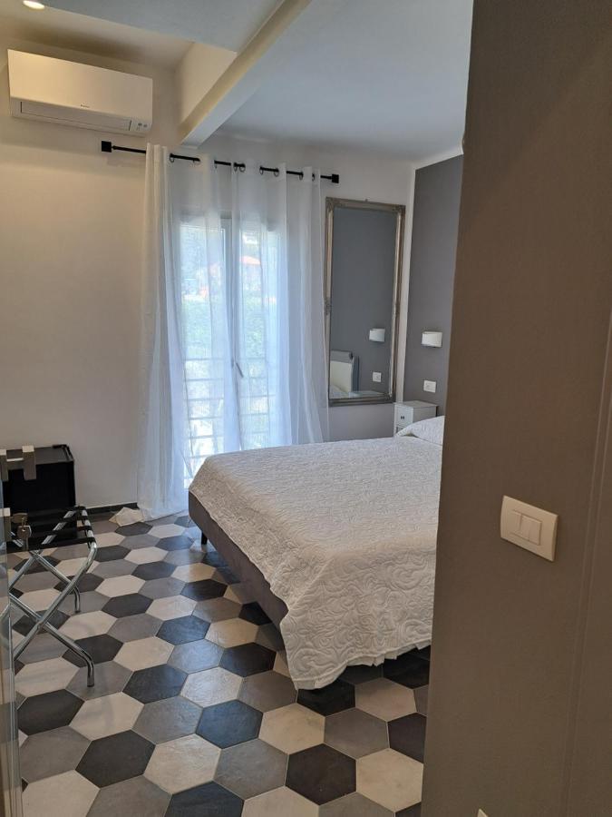 Hotel Pavian Levanto Esterno foto